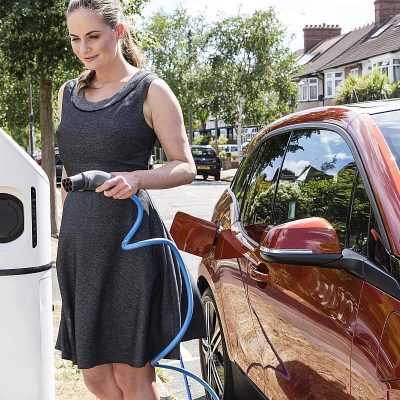 Carregamento de elétricos na via pública deixará de ser gratuito
