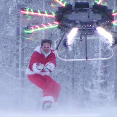 O Pai Natal trocou o trenó por um drone